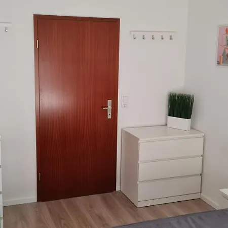 Leipzig Zentrum Stellplatz Wlan Terrasse Ebk Neue Einrichtung شقة لبسيا