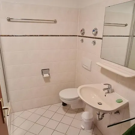 Apartamento Leipzig Zentrum Stellplatz Wlan Terrasse Ebk Neue Einrichtung