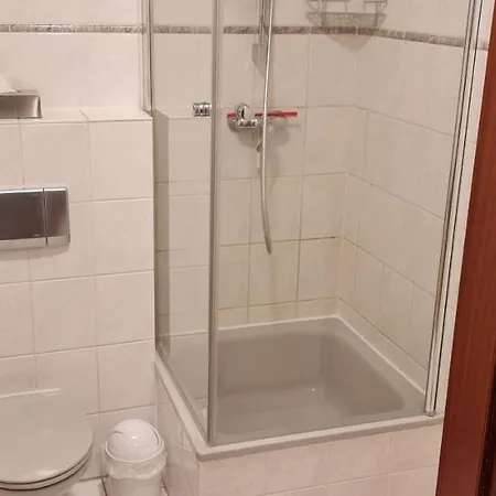 Apartamento Leipzig Zentrum Stellplatz Wlan Terrasse Ebk Neue Einrichtung *